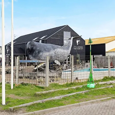 6 Person In * Thyborøn